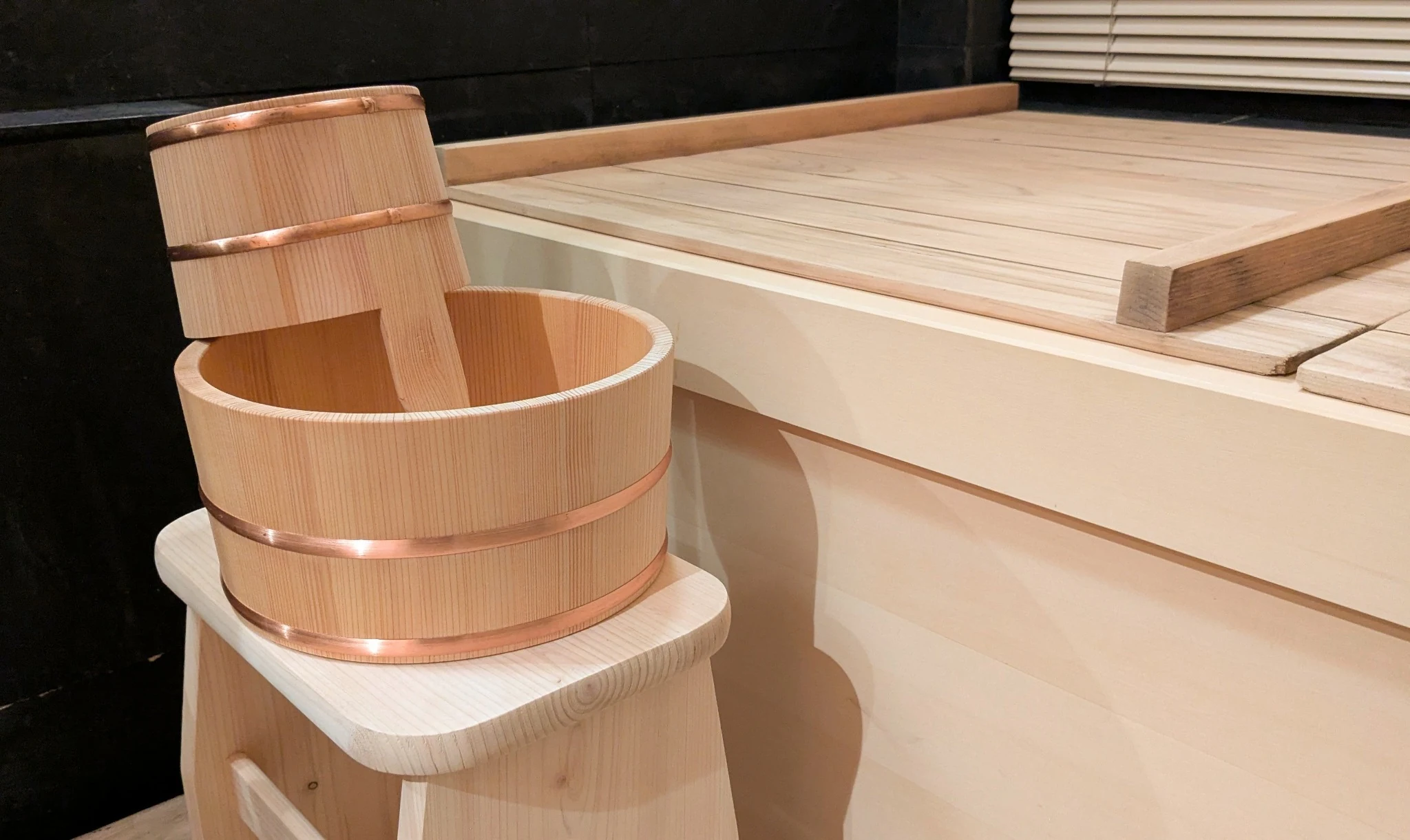 Hinoki wooden soaking bath at Rental Farmhouse Tamaki